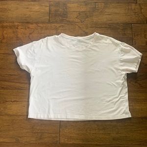 lululemon t-shirt